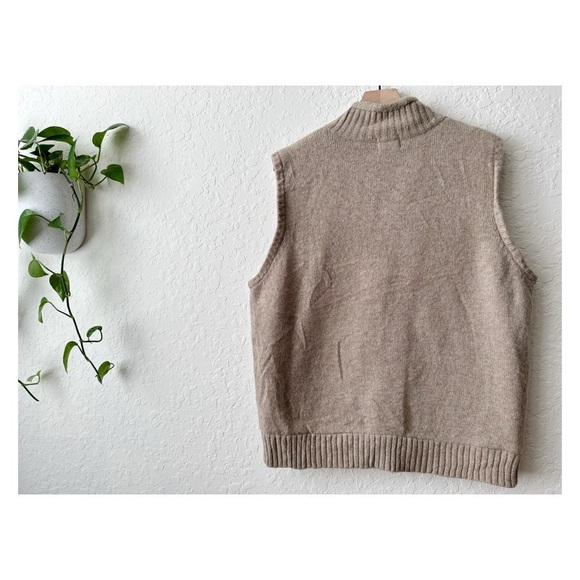 LL Bean Vest - Picture 4 of 6